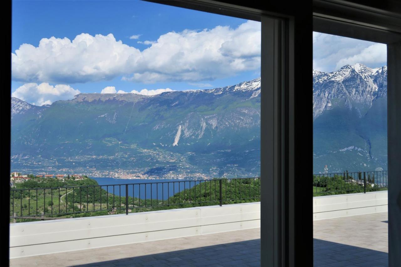 Oasi Da Vinci Aparthotel Tignale Exterior photo