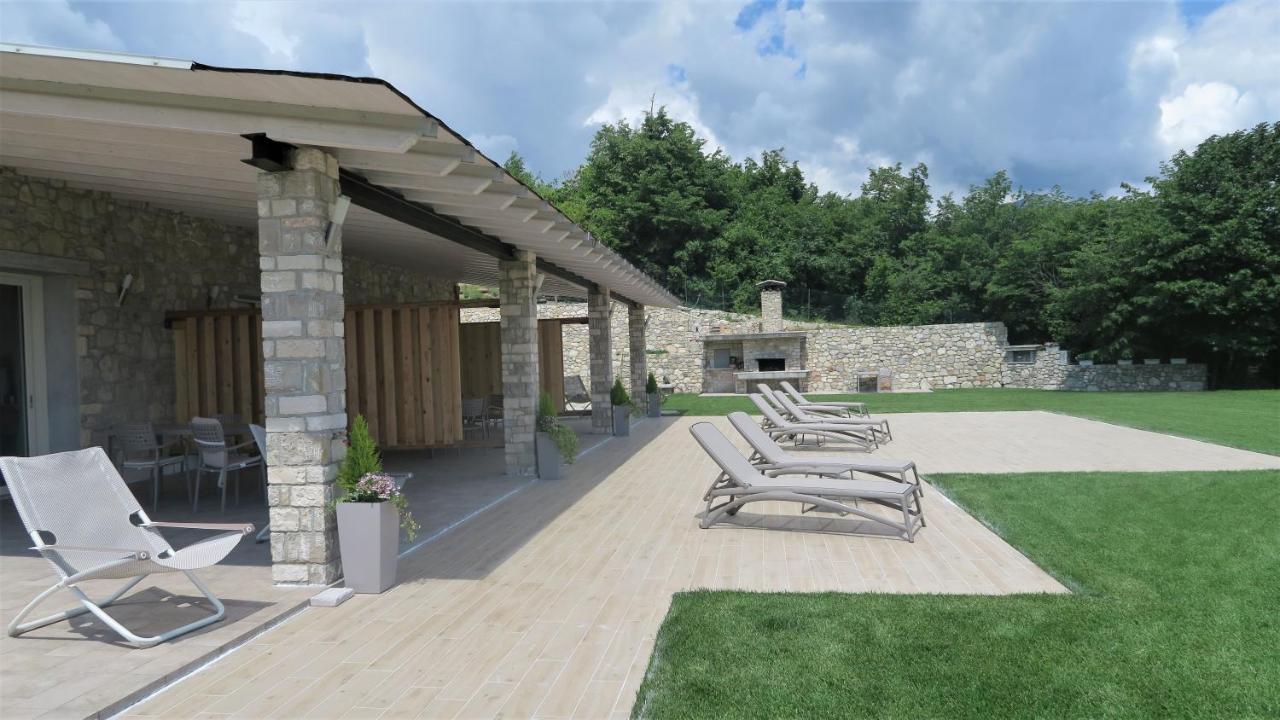 Oasi Da Vinci Aparthotel Tignale Exterior photo