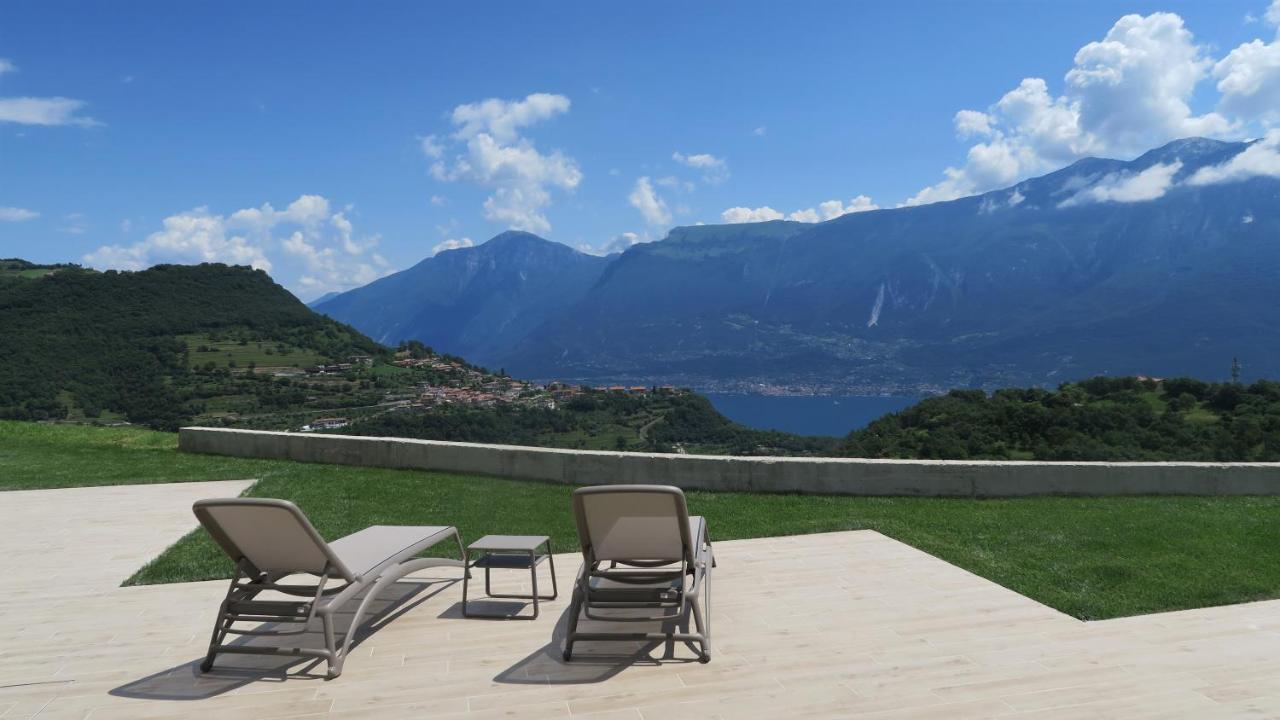 Oasi Da Vinci Aparthotel Tignale Exterior photo