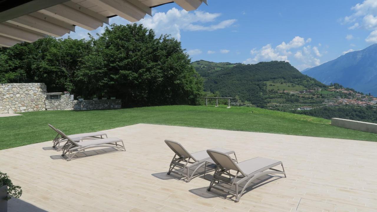 Oasi Da Vinci Aparthotel Tignale Exterior photo